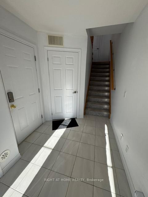 Photo 3 of 45 Great Gabe Crescent, Oshawa, Windfields — HOMEH