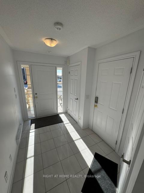 Photo 4 of 45 Great Gabe Crescent, Oshawa, Windfields — HOMEH