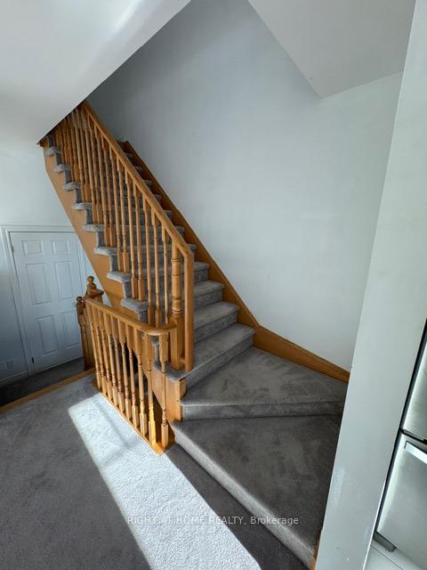 Photo 12 of 45 Great Gabe Crescent, Oshawa, Windfields — HOMEH