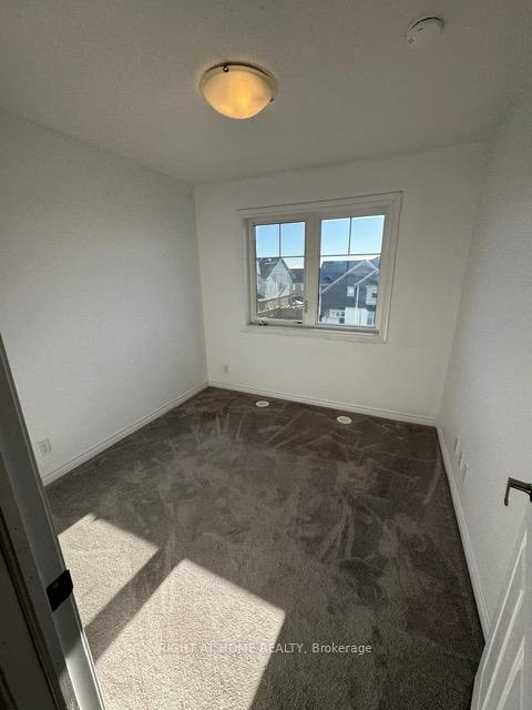 Photo 18 of 45 Great Gabe Crescent, Oshawa, Windfields — HOMEH