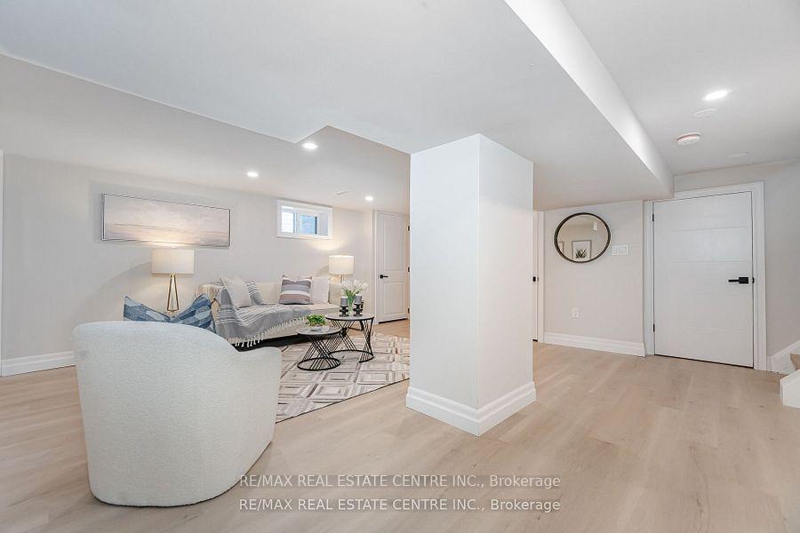 Photo 27 of 531 King Street E, Oshawa, Central — HOMEH