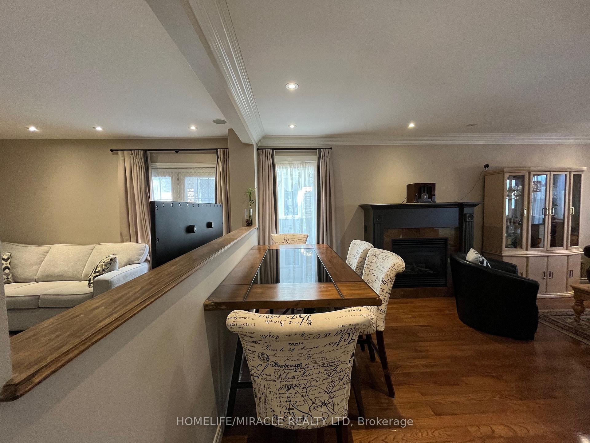 Photo 14 of 19 Teresa Drive, Whitby, Downtown Whitby — HOMEH