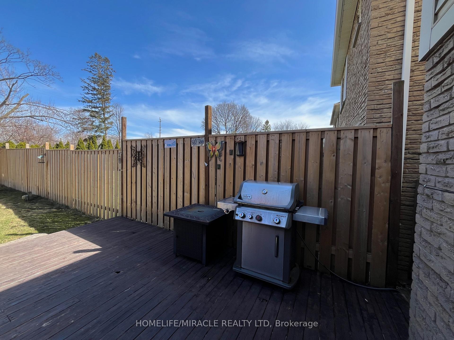Photo 18 of 19 Teresa Drive, Whitby, Downtown Whitby — HOMEH