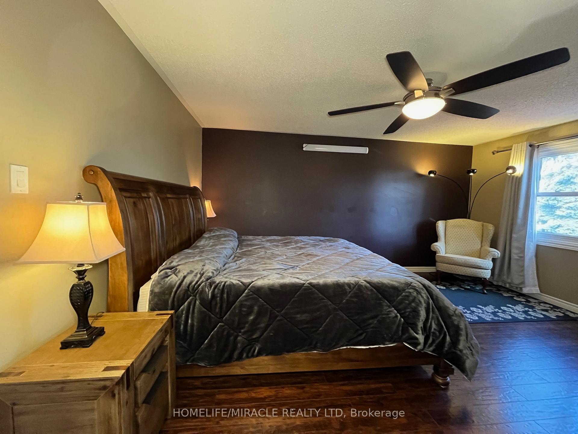 Photo 23 of 19 Teresa Drive, Whitby, Downtown Whitby — HOMEH