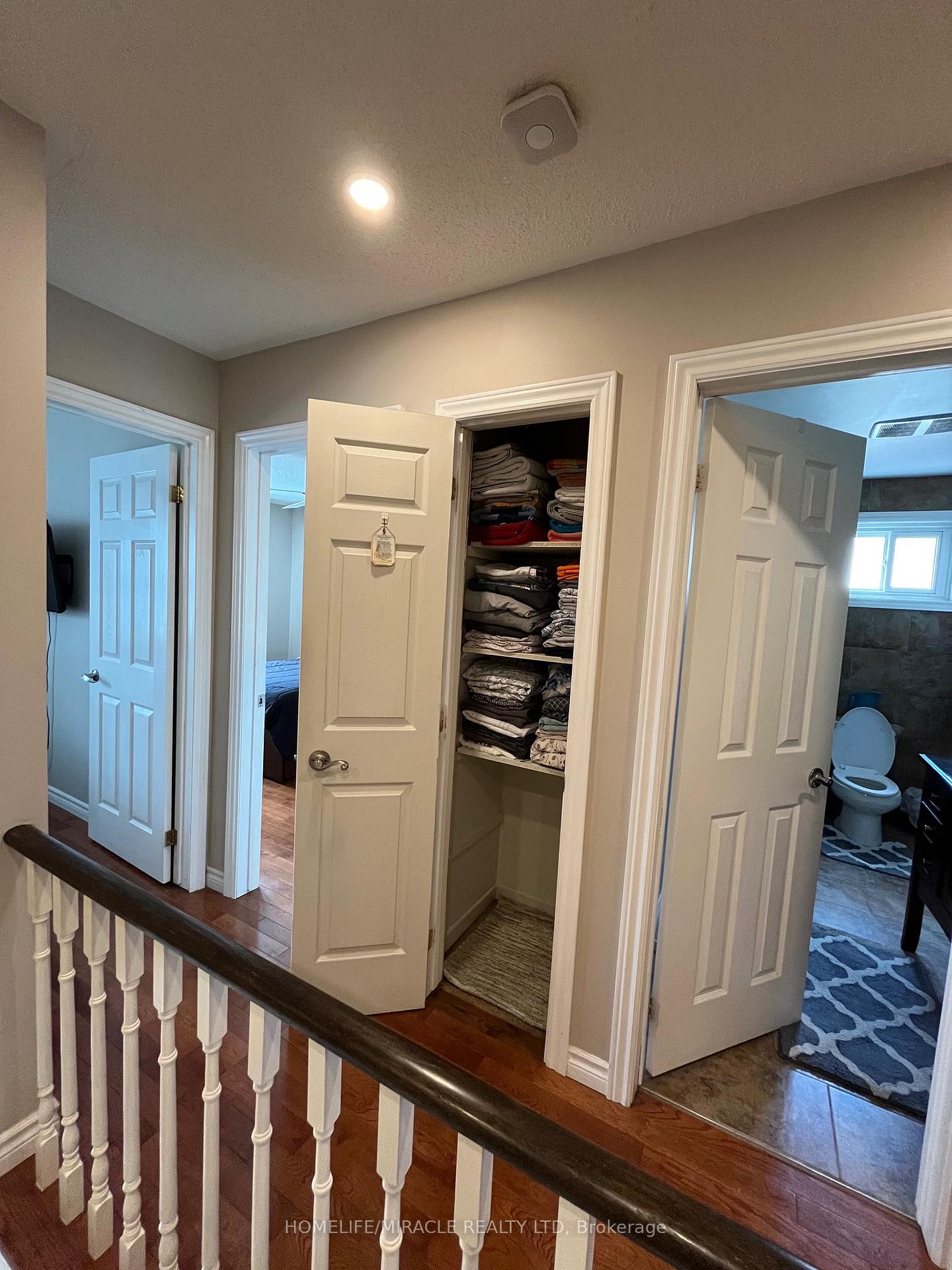 Photo 28 of 19 Teresa Drive, Whitby, Downtown Whitby — HOMEH