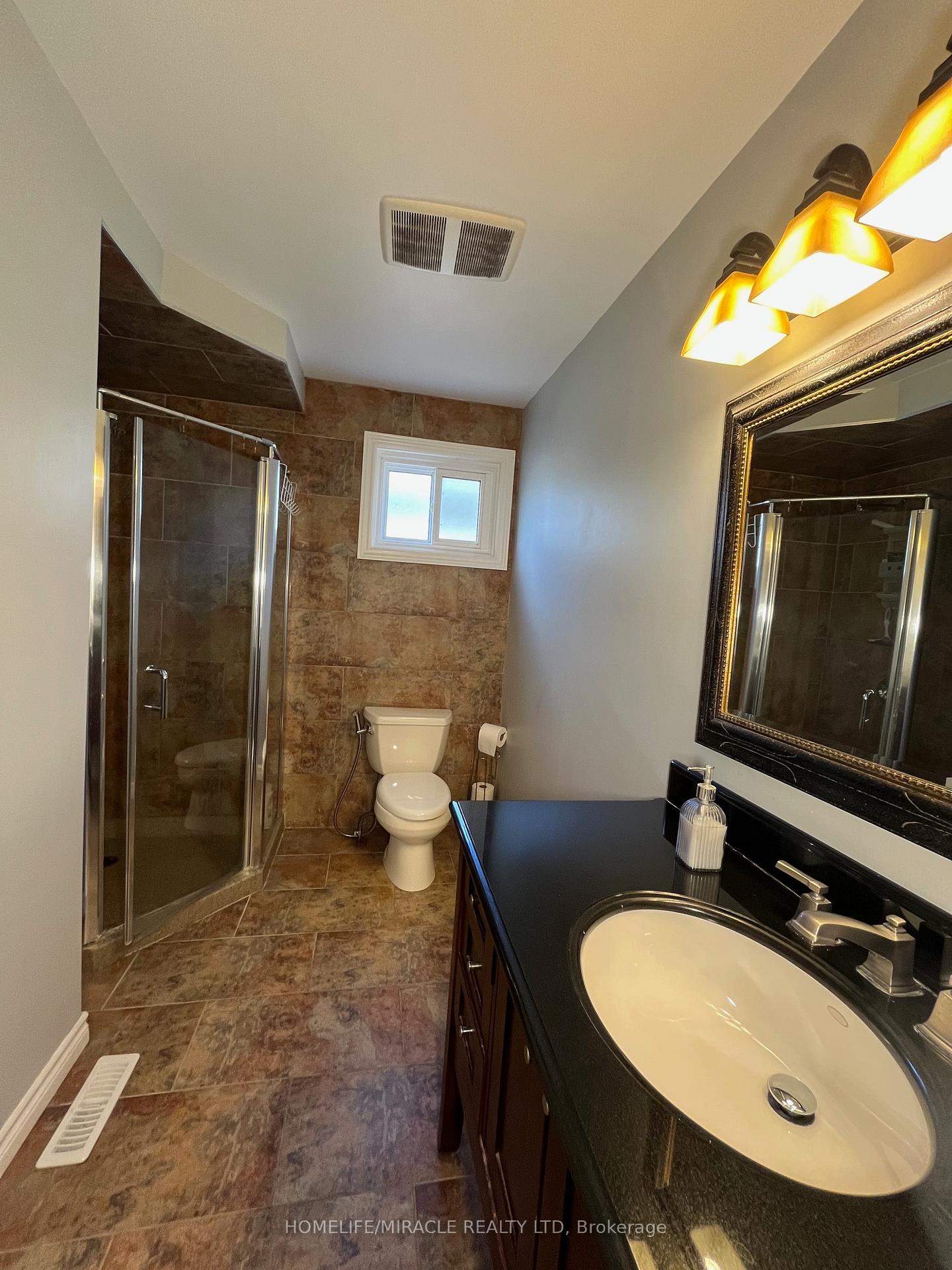 Photo 29 of 19 Teresa Drive, Whitby, Downtown Whitby — HOMEH
