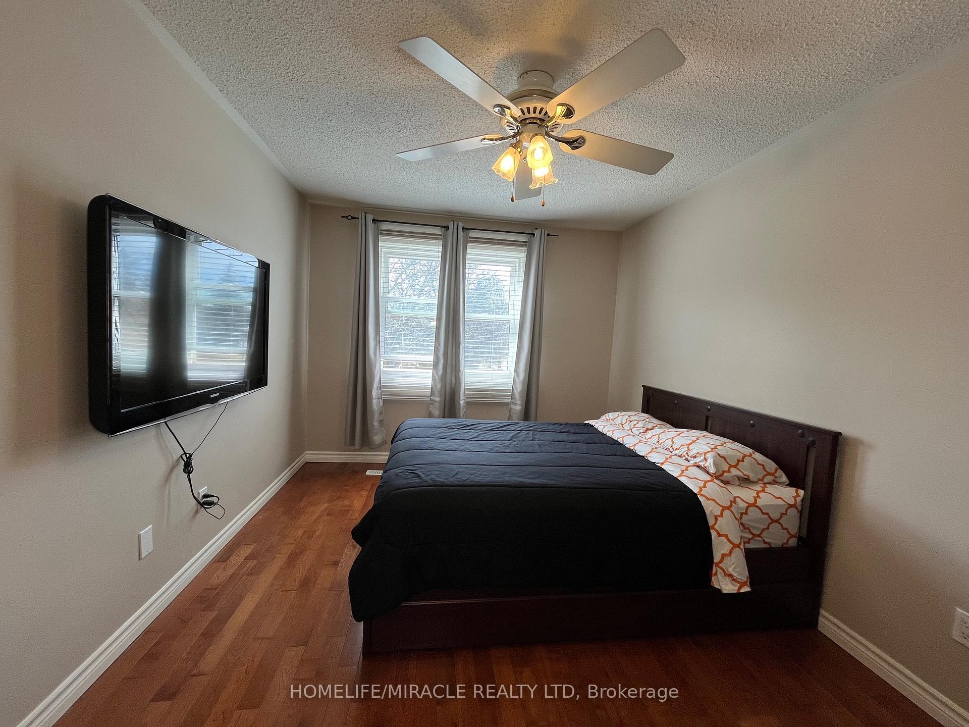 Photo 30 of 19 Teresa Drive, Whitby, Downtown Whitby — HOMEH