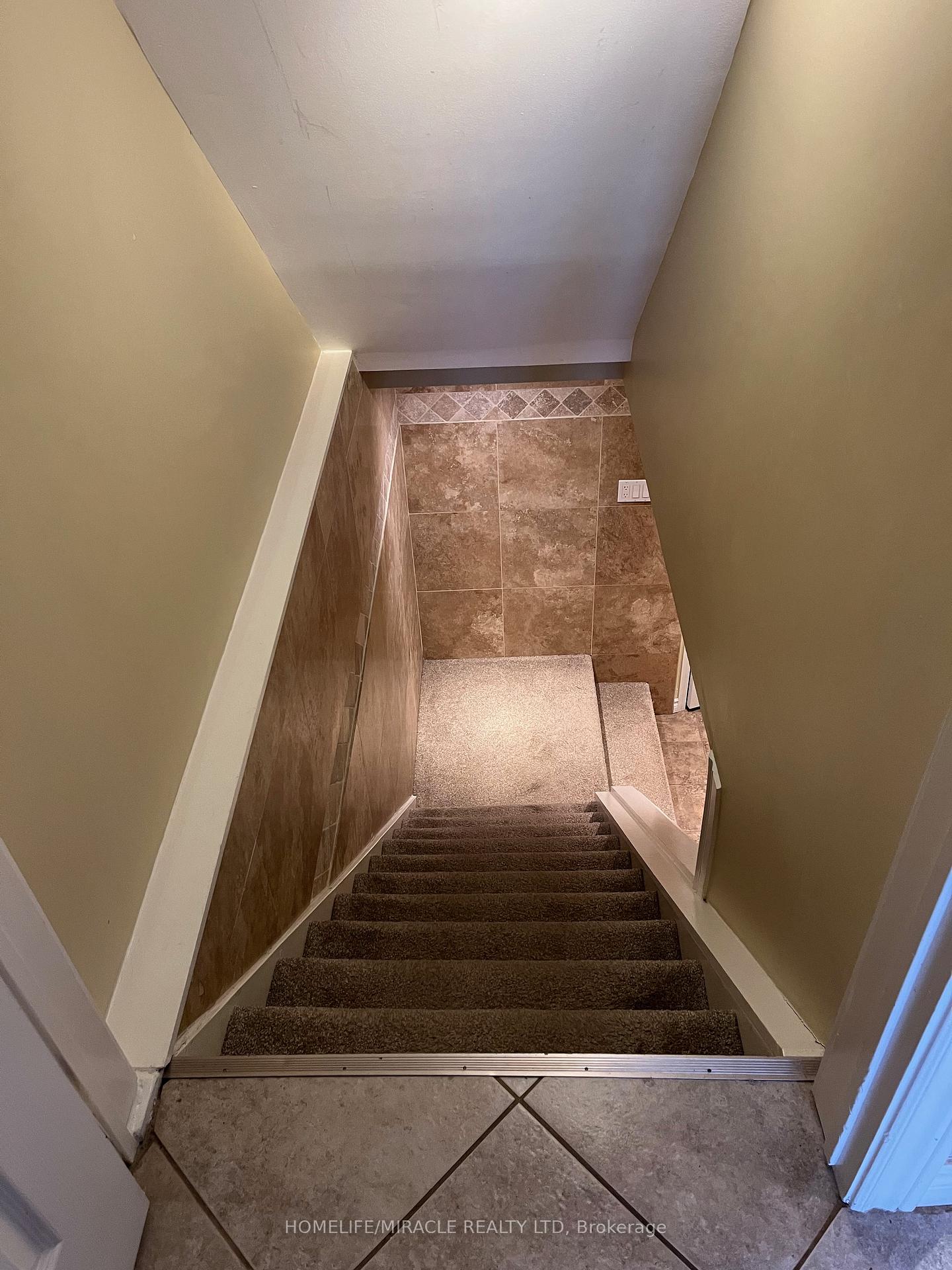 Photo 34 of 19 Teresa Drive, Whitby, Downtown Whitby — HOMEH