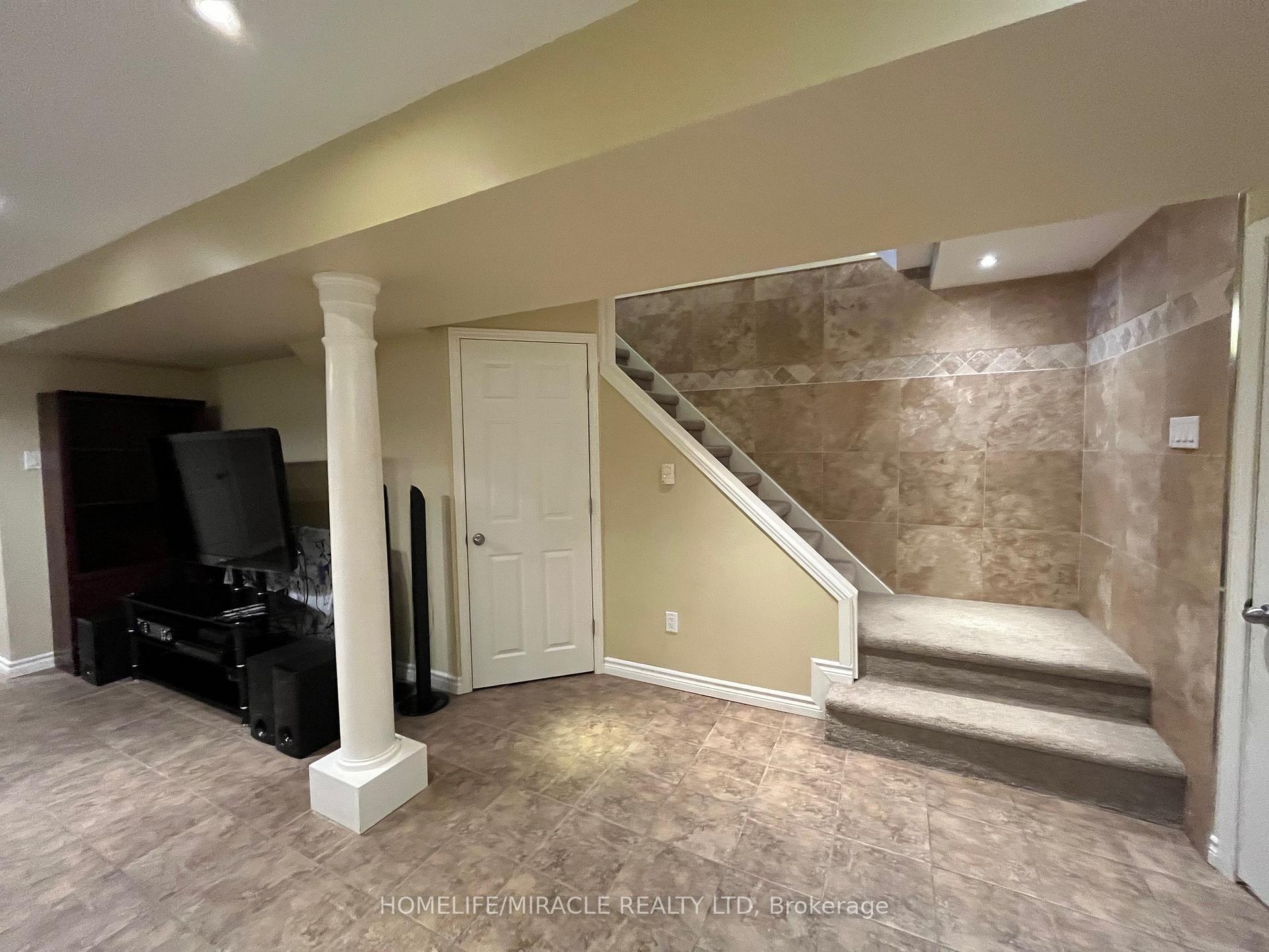 Photo 35 of 19 Teresa Drive, Whitby, Downtown Whitby — HOMEH