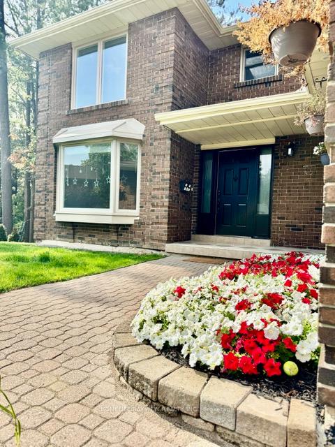 Photo 2 of 7 Hailey Hollow, Barrie, Letitia Heights — HOMEH