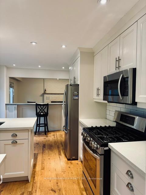 Photo 10 of 7 Hailey Hollow, Barrie, Letitia Heights — HOMEH