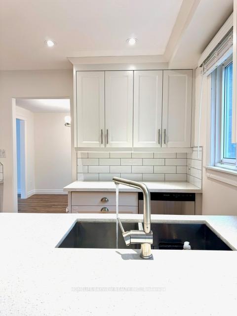 Photo 26 of 7 Hailey Hollow, Barrie, Letitia Heights — HOMEH