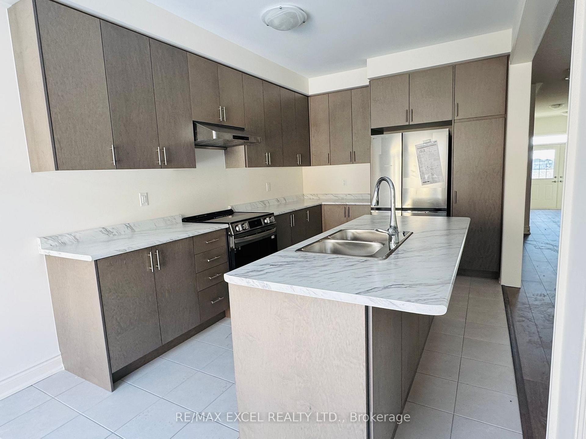 Photo 4 of 2191 Crystal Drive, Oshawa, Kedron — HOMEH