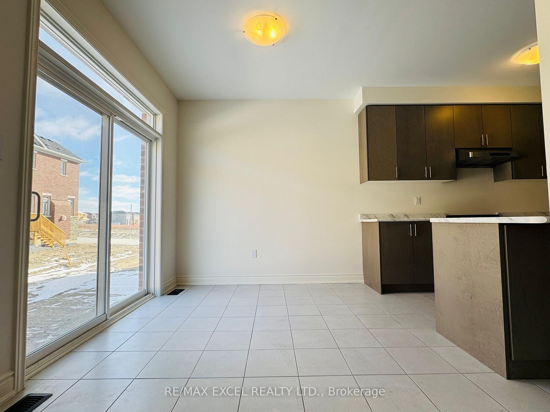 Photo 5 of 2191 Crystal Drive, Oshawa, Kedron — HOMEH
