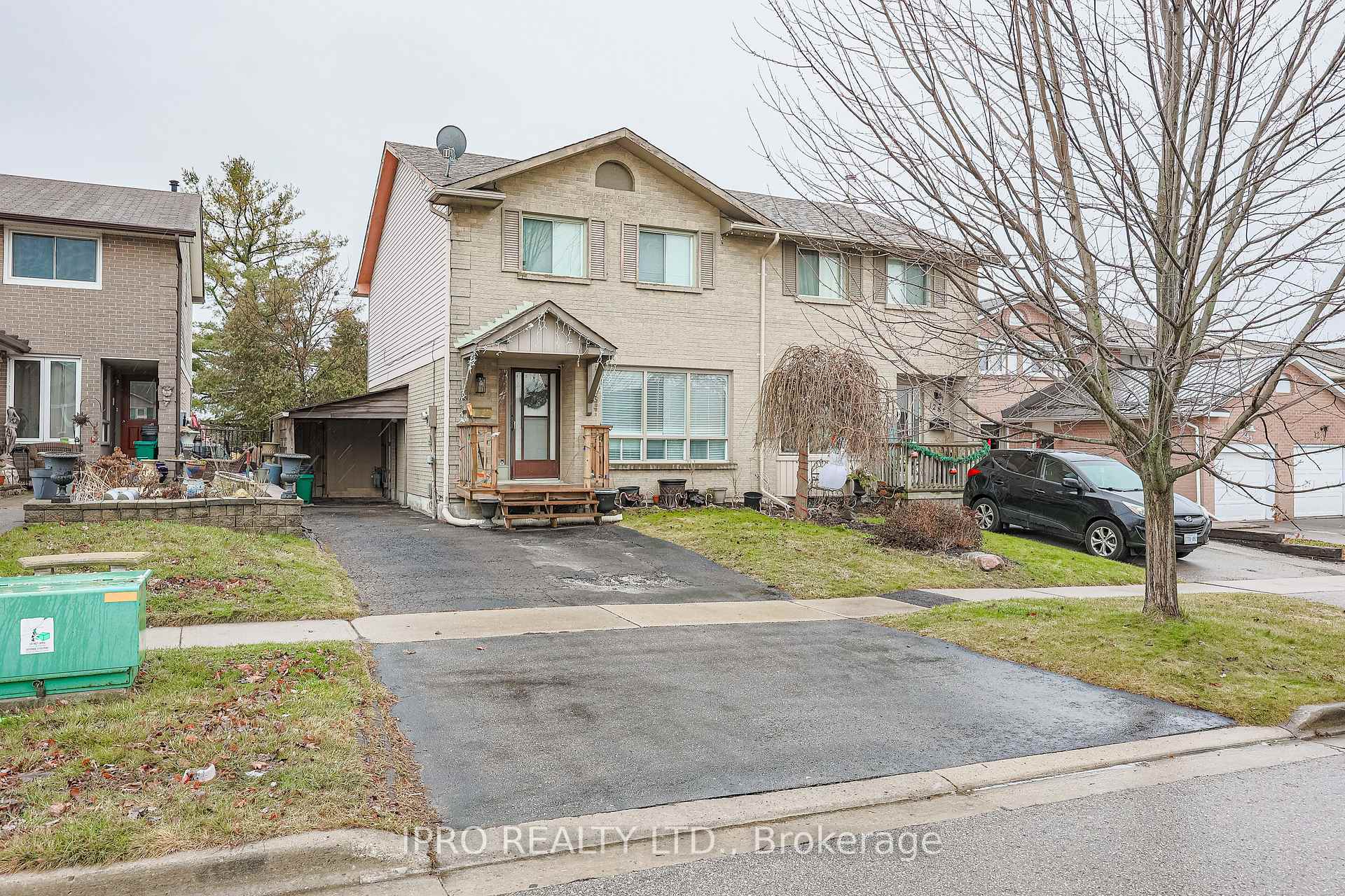 Front of 1289 Sunningdale Avenue