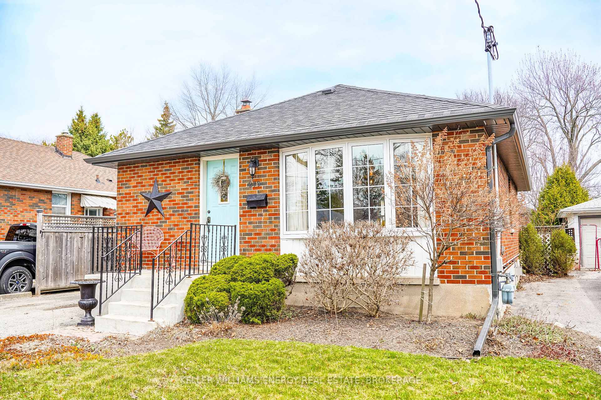 Photo 1 of 279 Windsor Street, Oshawa, Donevan — HOMEH