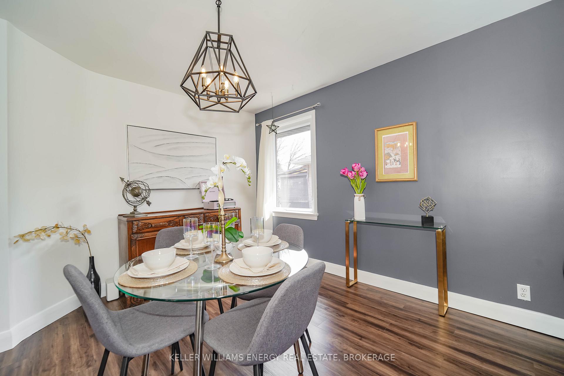 Photo 9 of 279 Windsor Street, Oshawa, Donevan — HOMEH