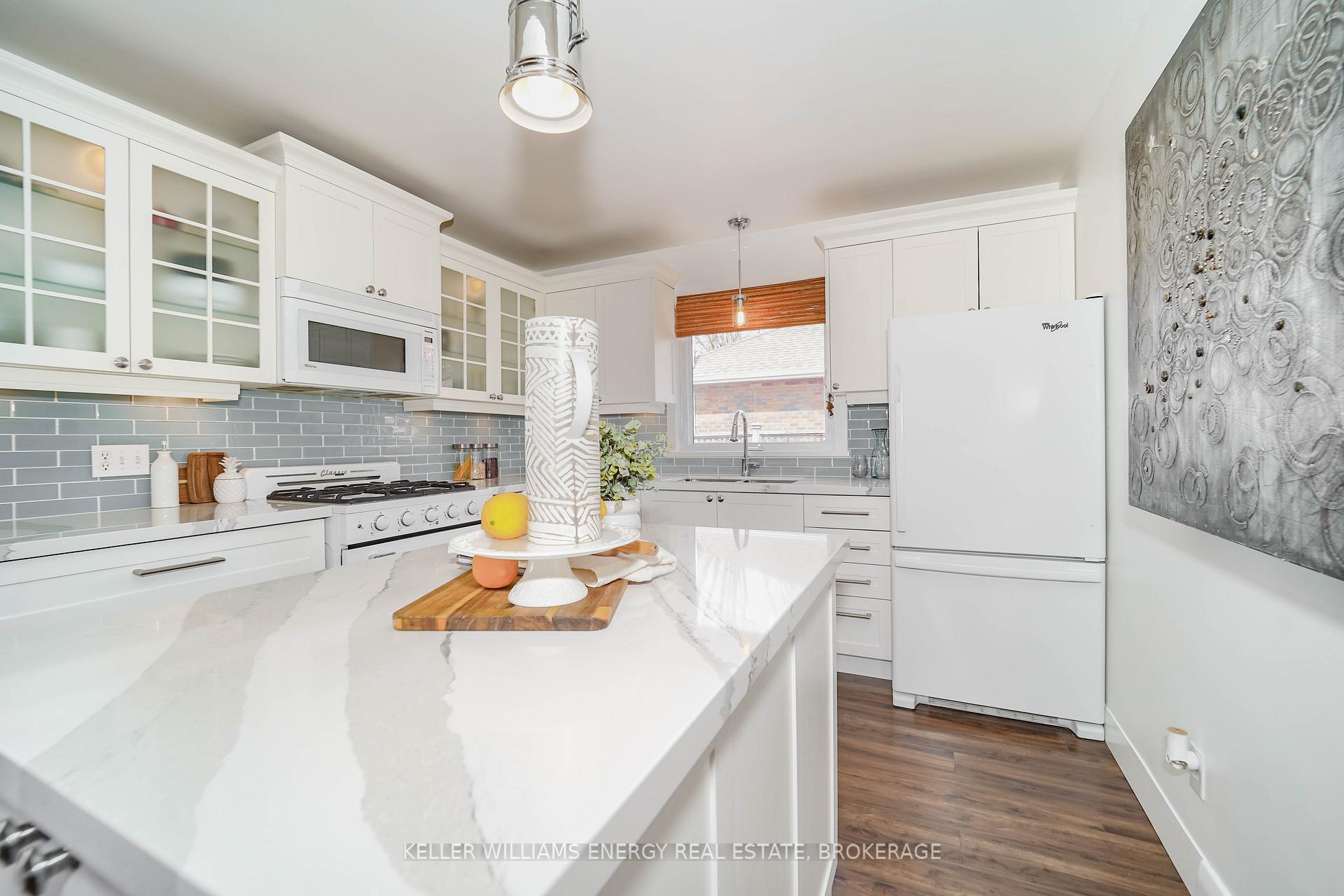 Photo 11 of 279 Windsor Street, Oshawa, Donevan — HOMEH