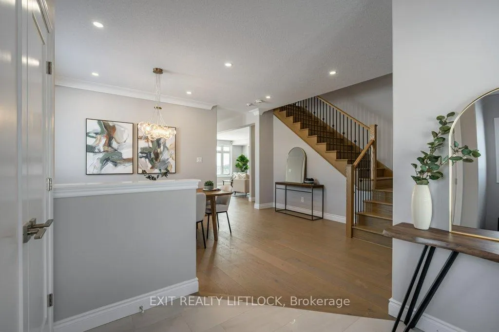Photo 3 of 802 Steinberg Court, Peterborough, Monaghan Ward 2 — HOMEH