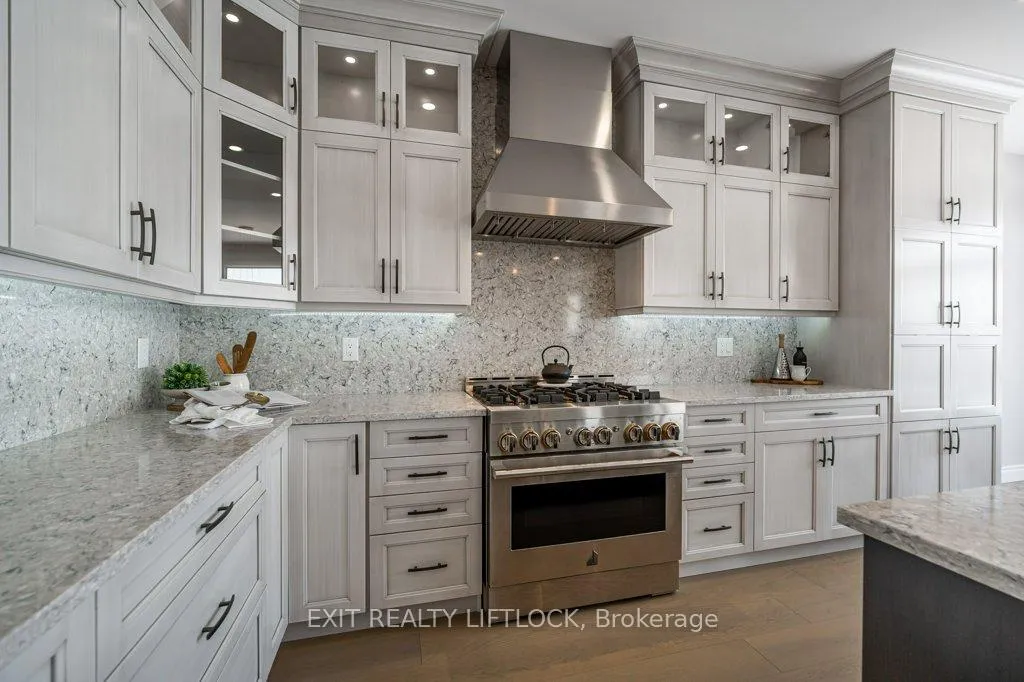 Photo 13 of 802 Steinberg Court, Peterborough, Monaghan Ward 2 — HOMEH