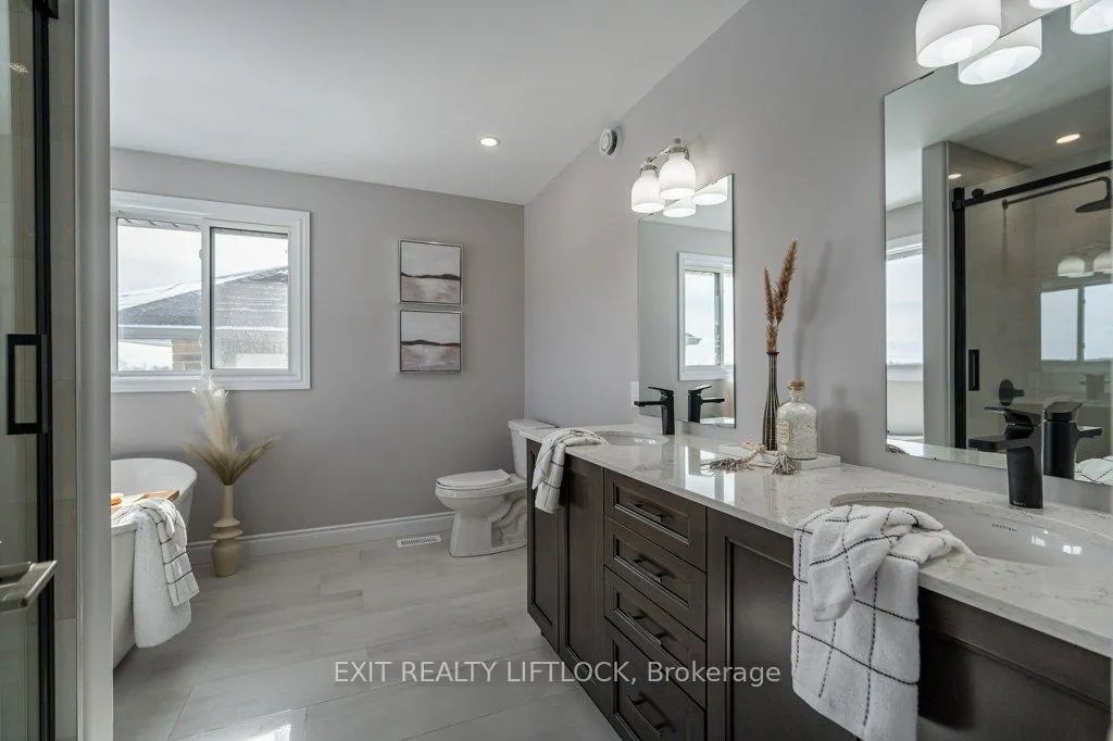 Photo 18 of 802 Steinberg Court, Peterborough, Monaghan Ward 2 — HOMEH