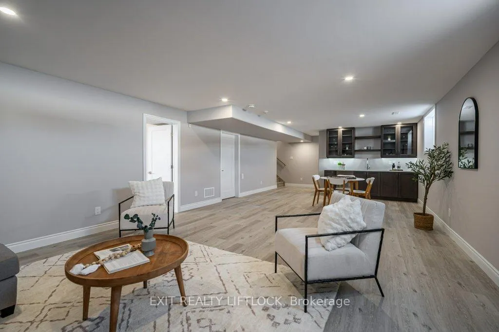 Photo 33 of 802 Steinberg Court, Peterborough, Monaghan Ward 2 — HOMEH