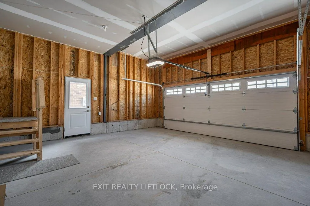 Photo 37 of 802 Steinberg Court, Peterborough, Monaghan Ward 2 — HOMEH