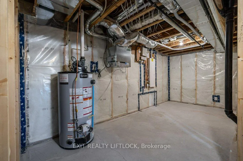 Photo 38 of 802 Steinberg Court, Peterborough, Monaghan Ward 2 — HOMEH