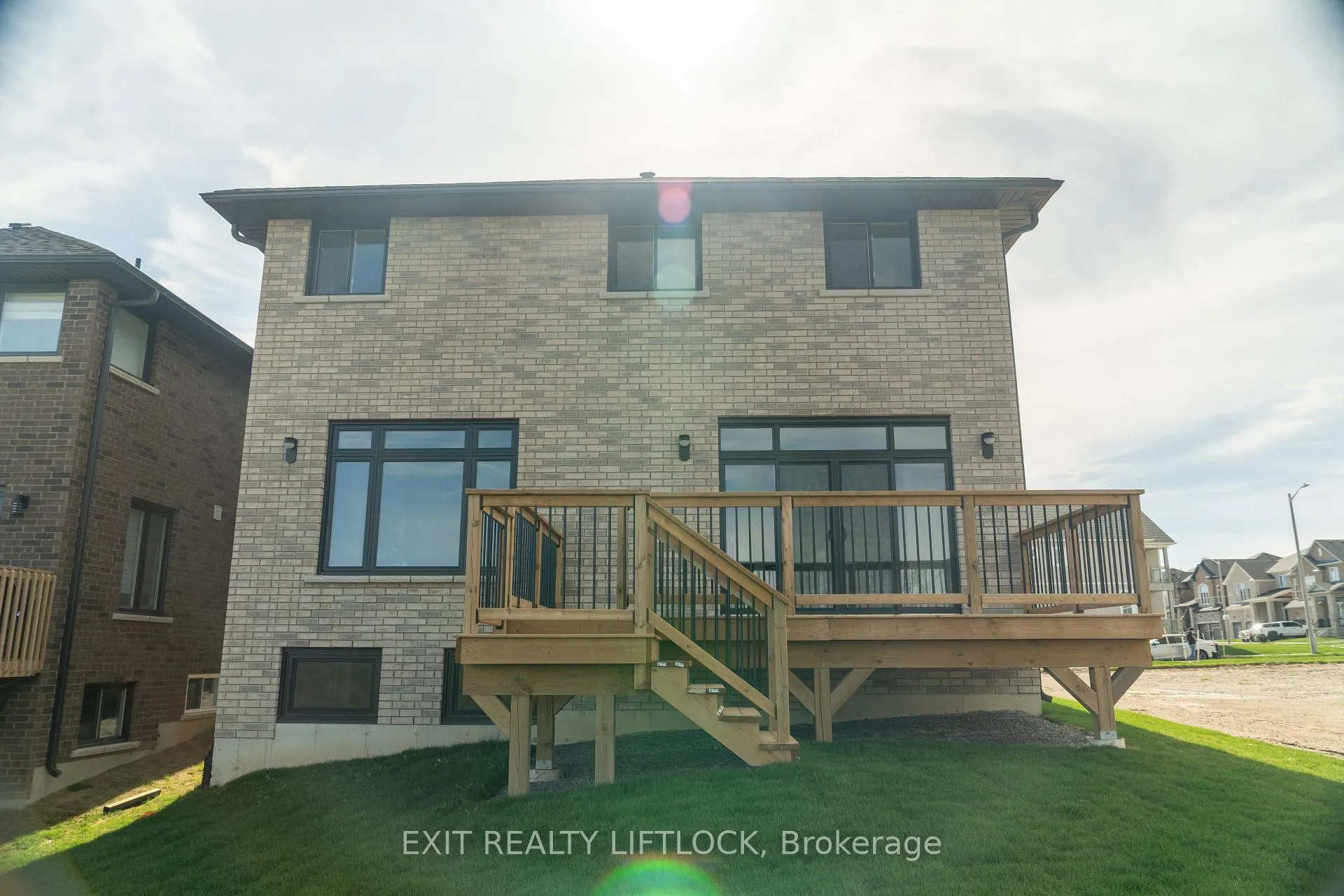 Photo 39 of 802 Steinberg Court, Peterborough, Monaghan Ward 2 — HOMEH