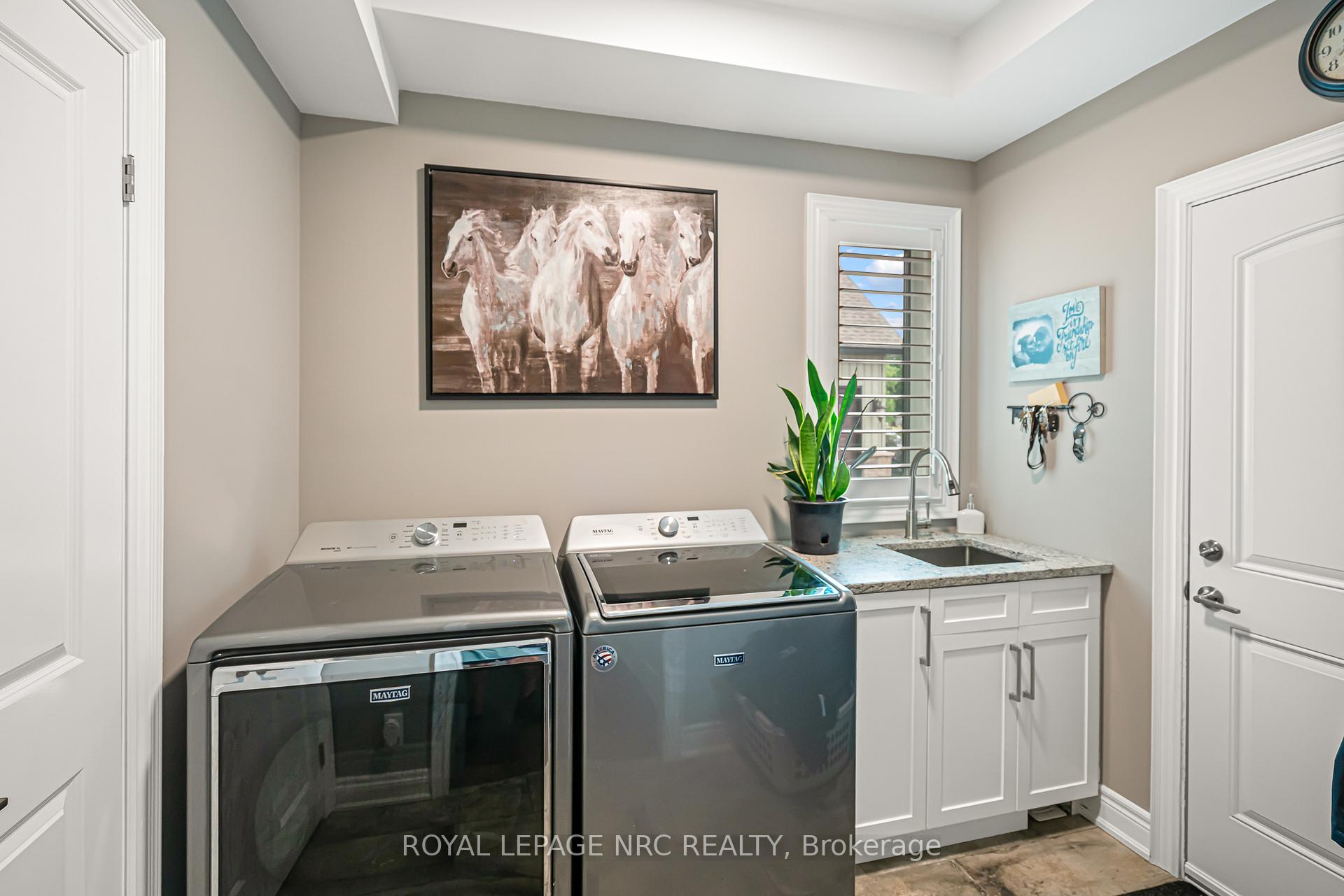 Photo 18 of 272 Viger Drive, Welland, Lincoln/Crowland — HOMEH