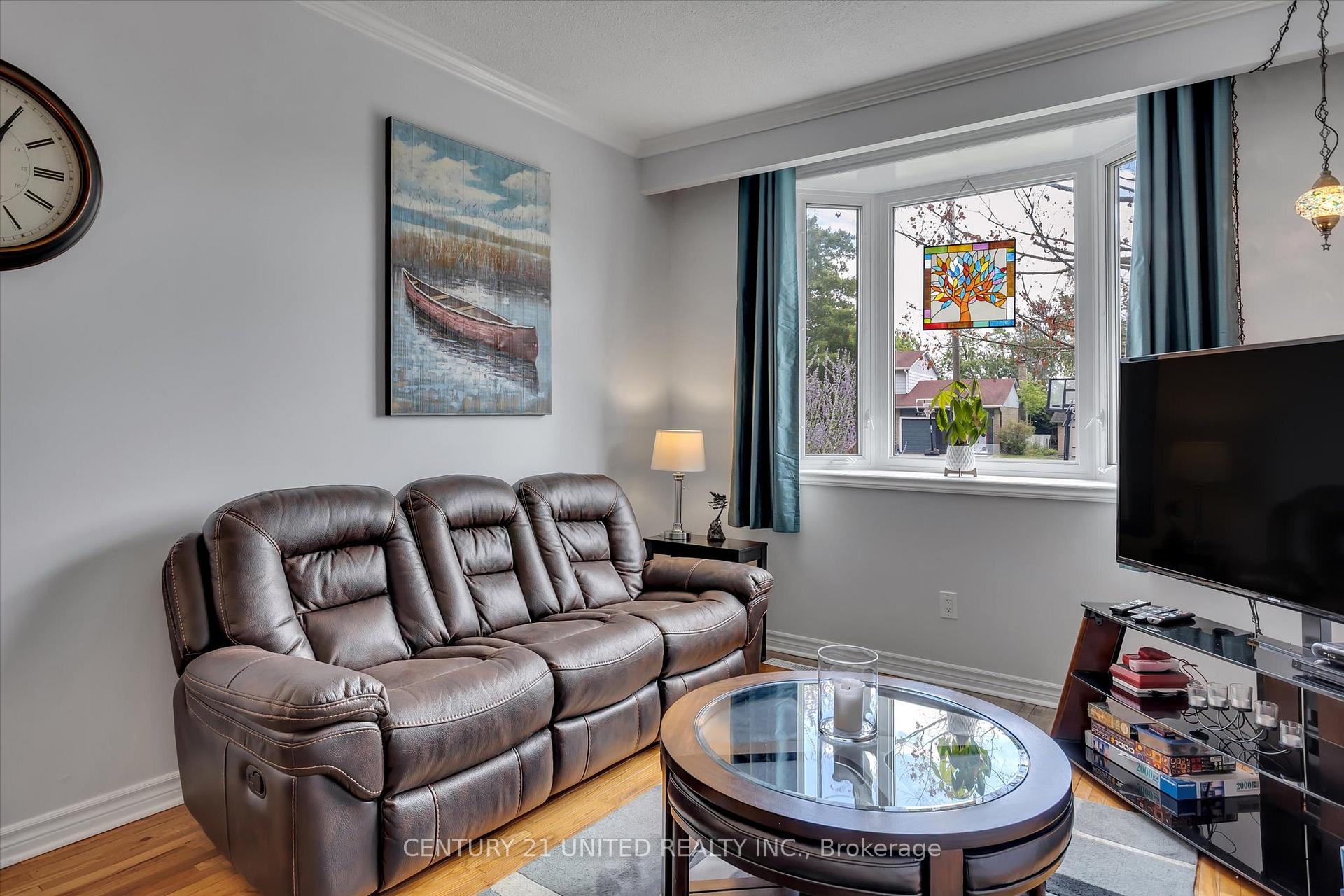 Photo 8 of 2594 Farmcrest Avenue, Peterborough, Ashburnham Ward 4 — HOMEH