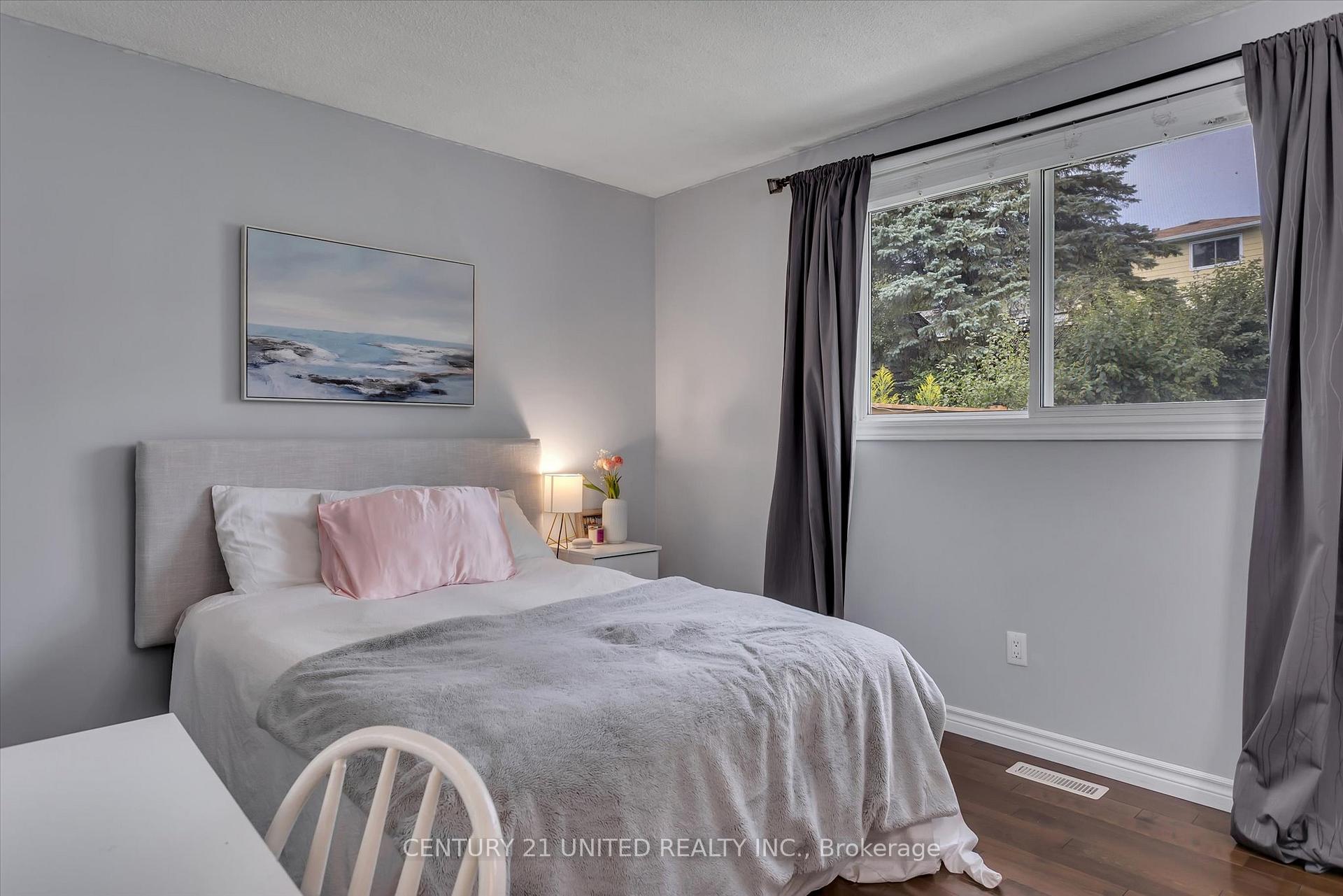 Photo 9 of 2594 Farmcrest Avenue, Peterborough, Ashburnham Ward 4 — HOMEH