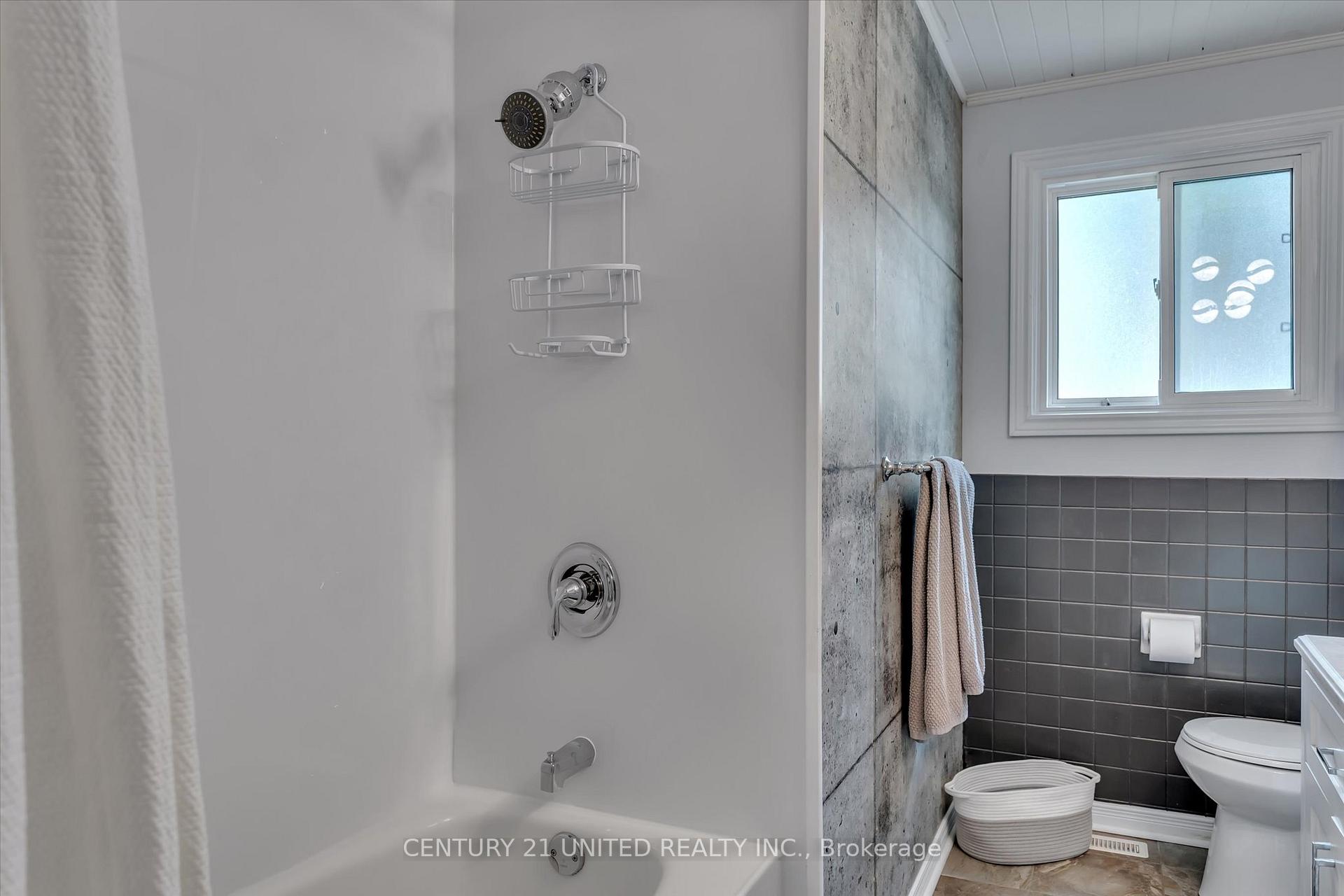 Photo 14 of 2594 Farmcrest Avenue, Peterborough, Ashburnham Ward 4 — HOMEH