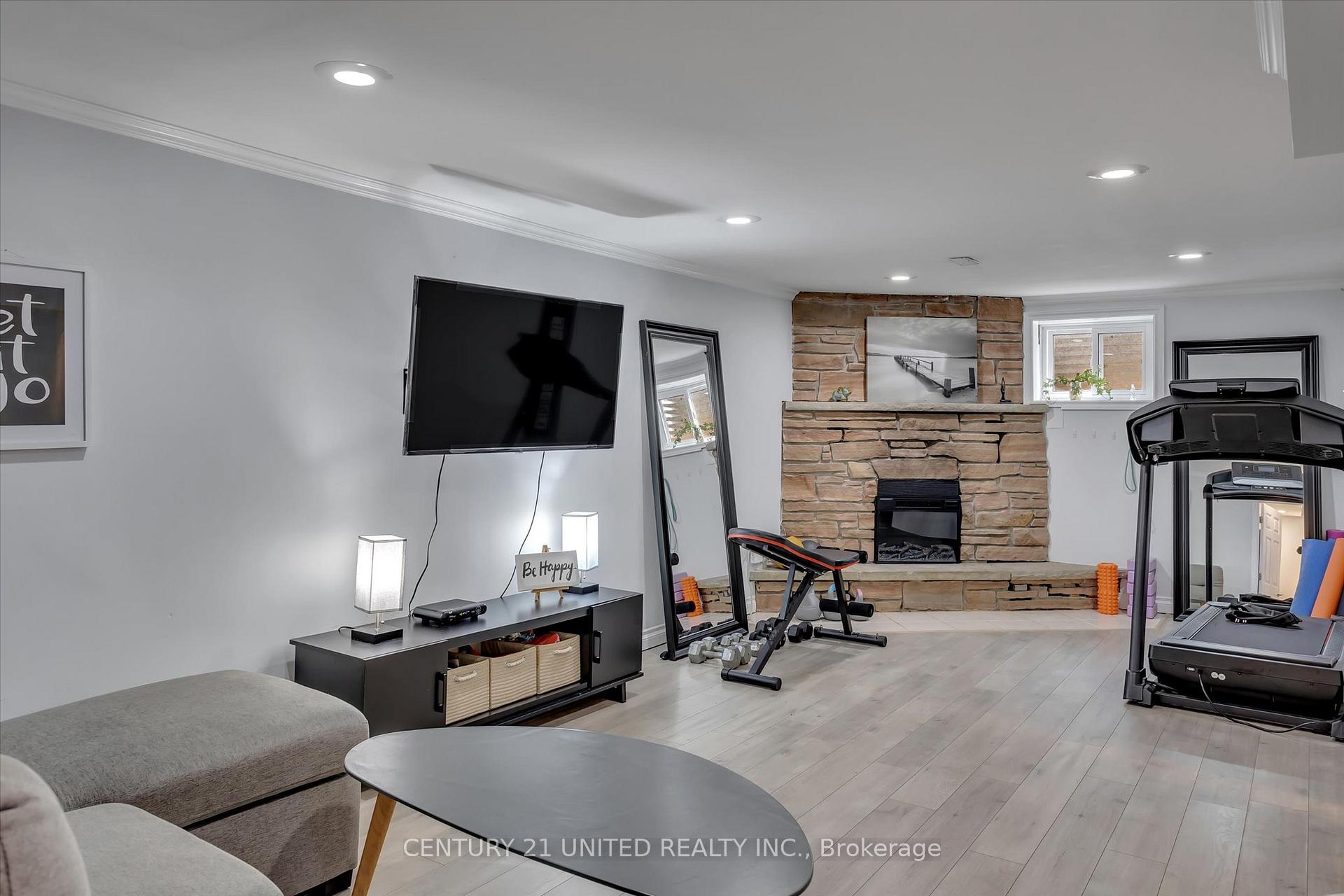Photo 15 of 2594 Farmcrest Avenue, Peterborough, Ashburnham Ward 4 — HOMEH