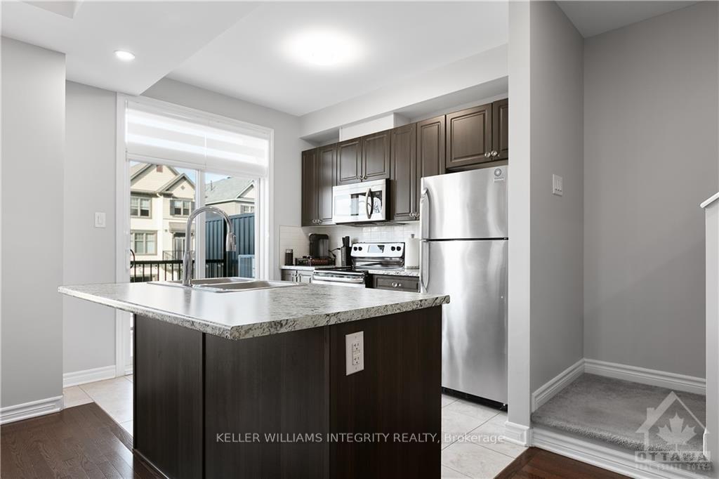 Photo 21 of 303 Citrine Street, Ottawa, Avalon West — HOMEH