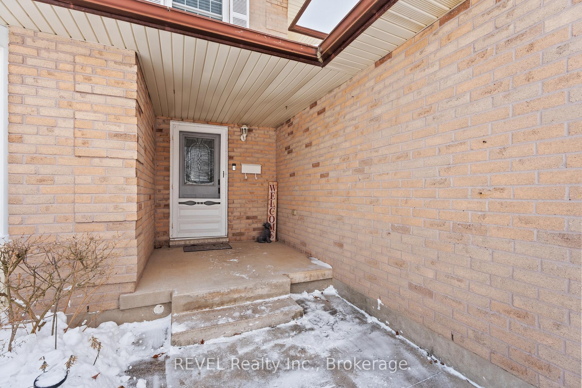 Photo 5 of 232 Gadsby Avenue, Welland, N. Welland — HOMEH