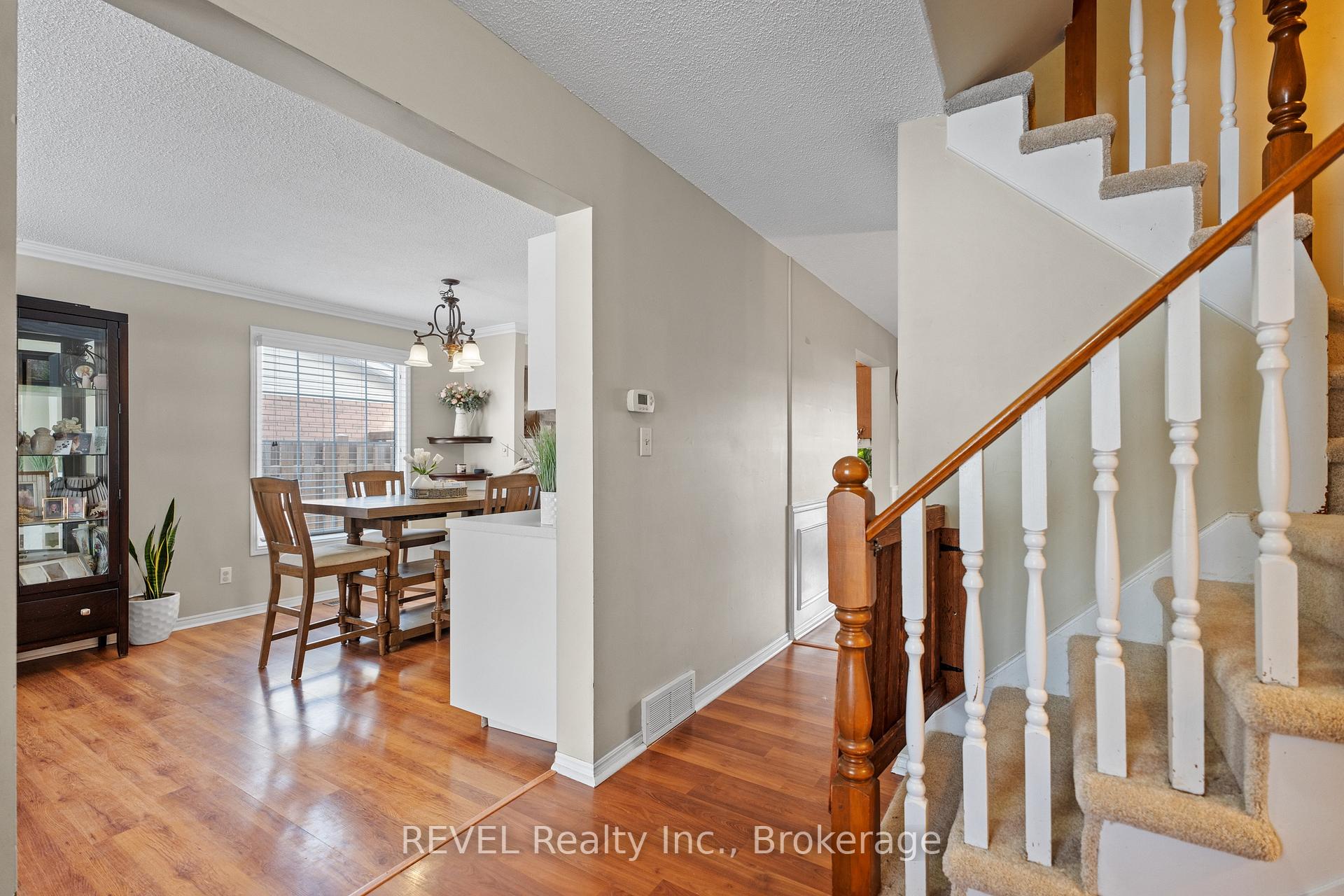 Photo 10 of 232 Gadsby Avenue, Welland, N. Welland — HOMEH