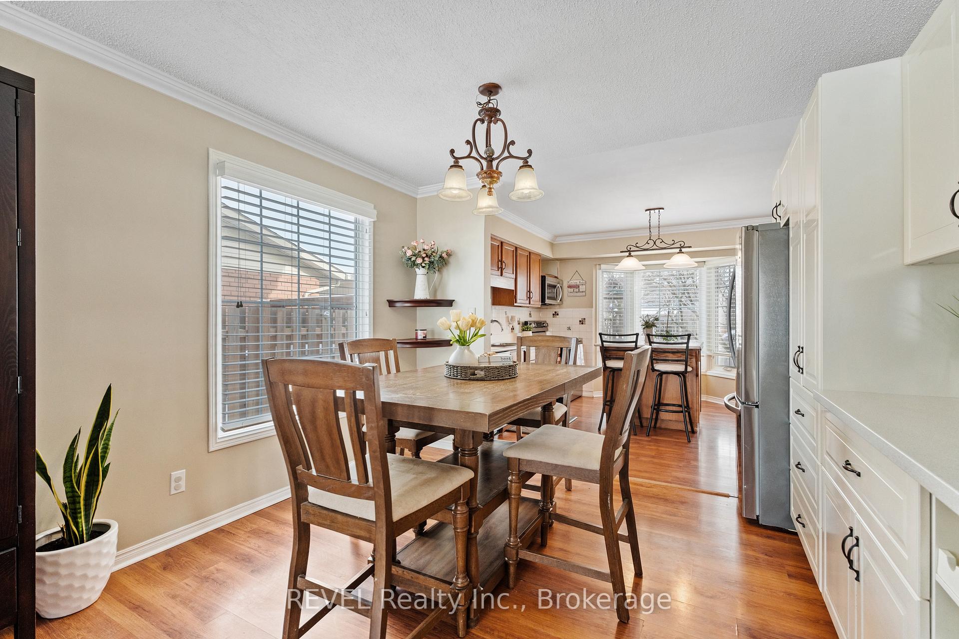 Photo 14 of 232 Gadsby Avenue, Welland, N. Welland — HOMEH