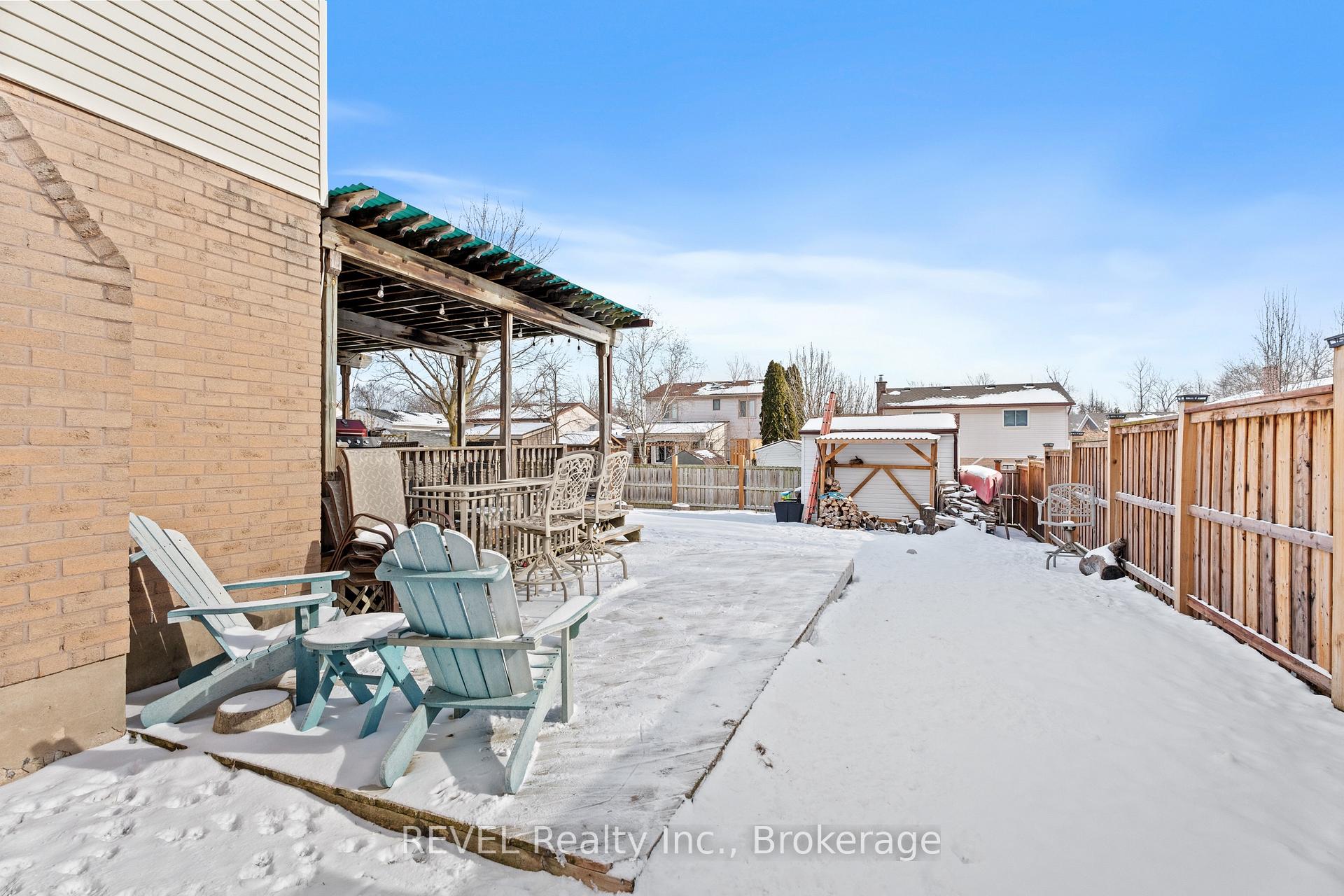 Photo 35 of 232 Gadsby Avenue, Welland, N. Welland — HOMEH