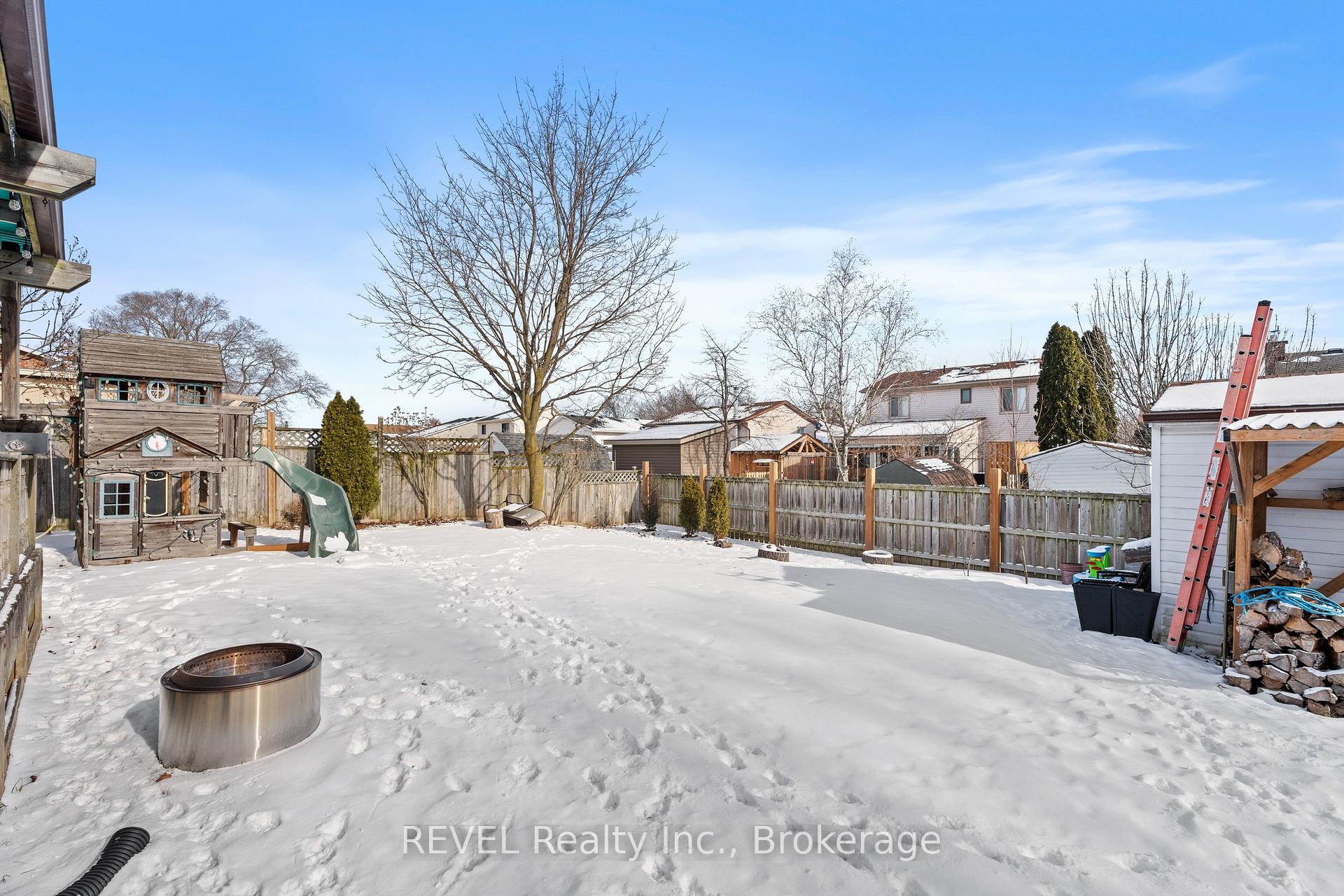 Photo 36 of 232 Gadsby Avenue, Welland, N. Welland — HOMEH