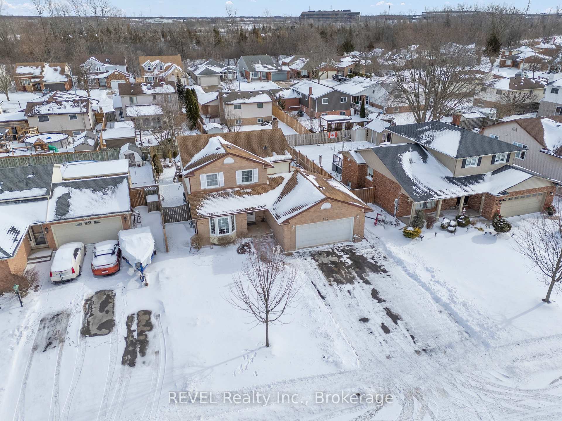 Photo 38 of 232 Gadsby Avenue, Welland, N. Welland — HOMEH