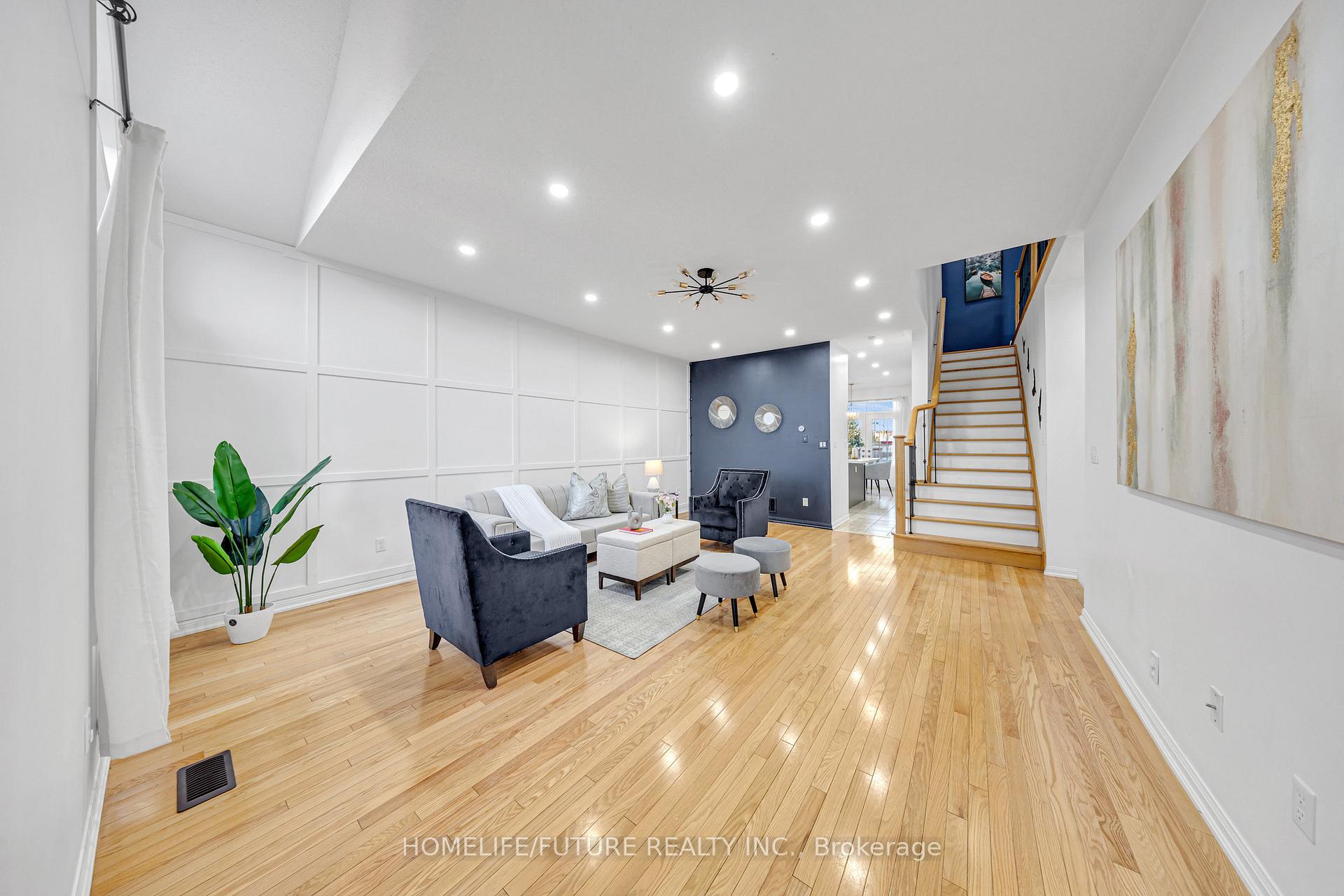 Photo 3 of 15 Heber Down Crescent, Whitby, Brooklin — HOMEH
