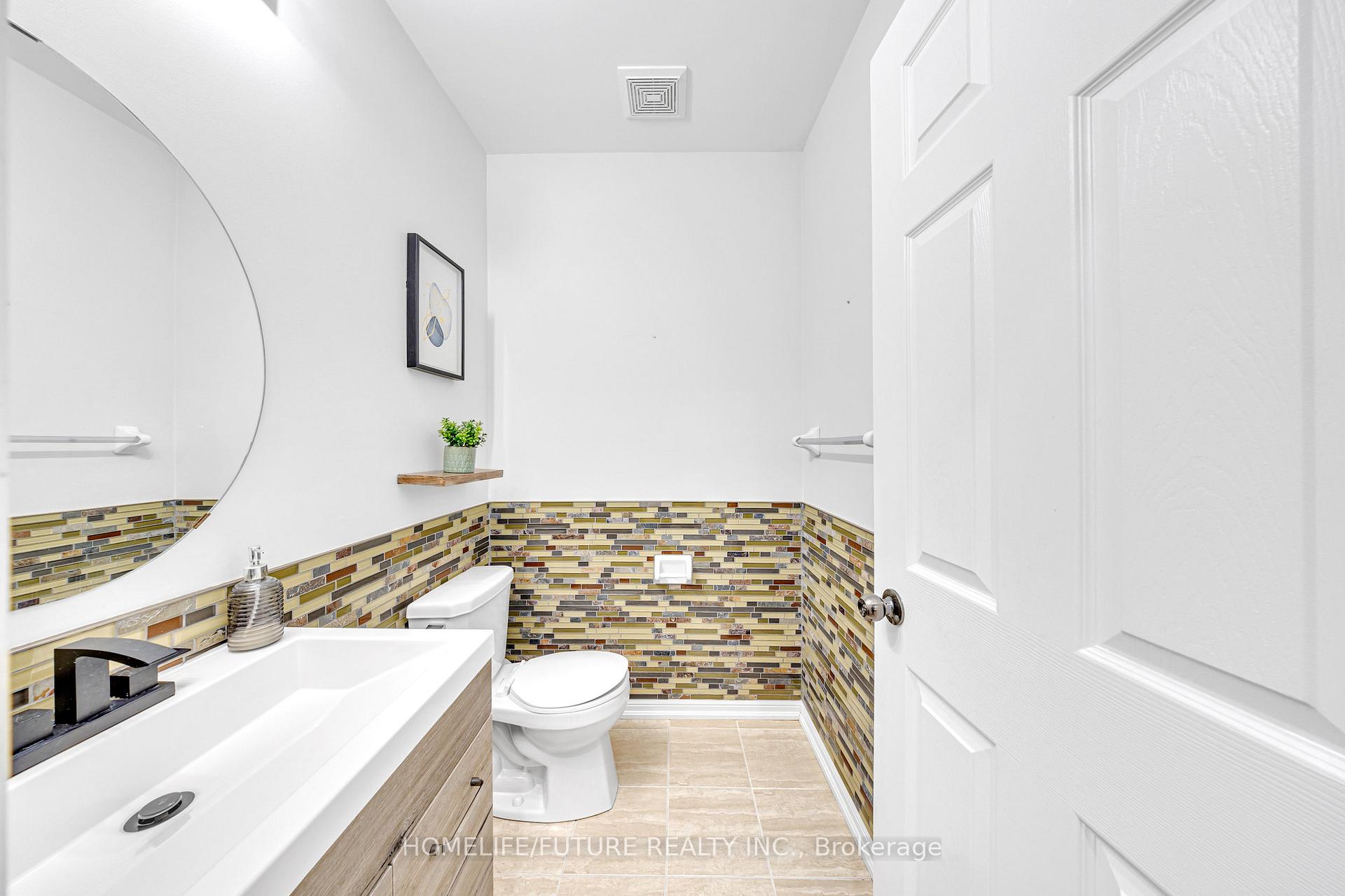 Photo 11 of 15 Heber Down Crescent, Whitby, Brooklin — HOMEH