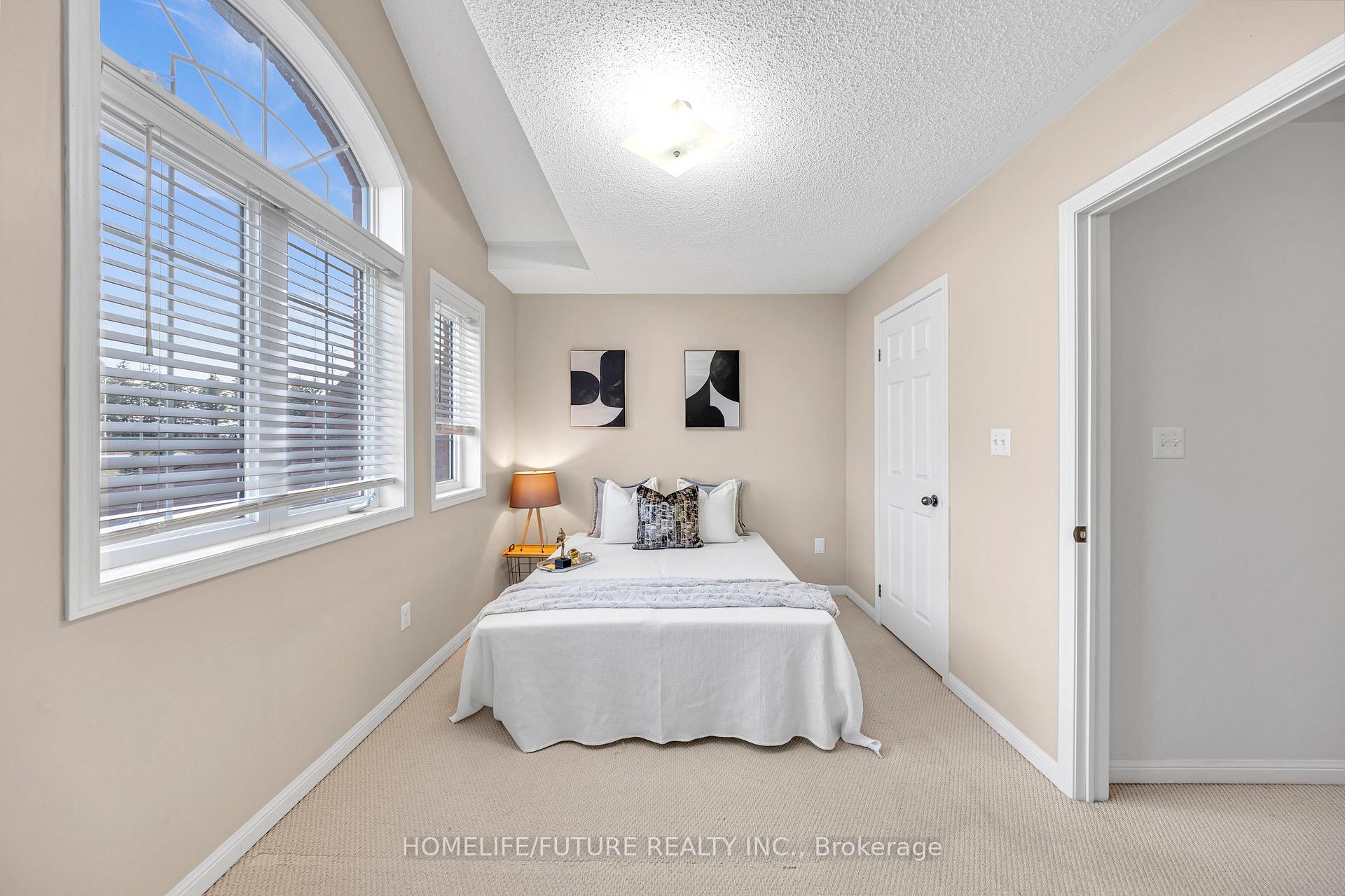 Photo 26 of 15 Heber Down Crescent, Whitby, Brooklin — HOMEH