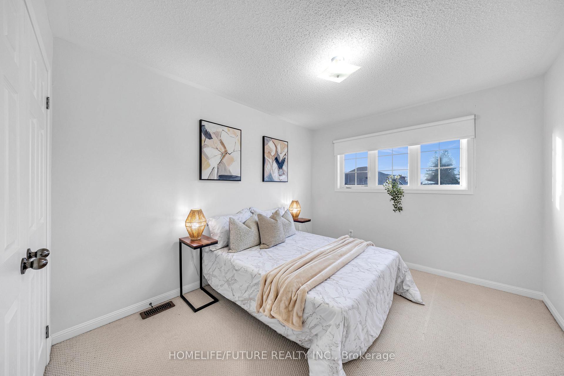 Photo 30 of 15 Heber Down Crescent, Whitby, Brooklin — HOMEH