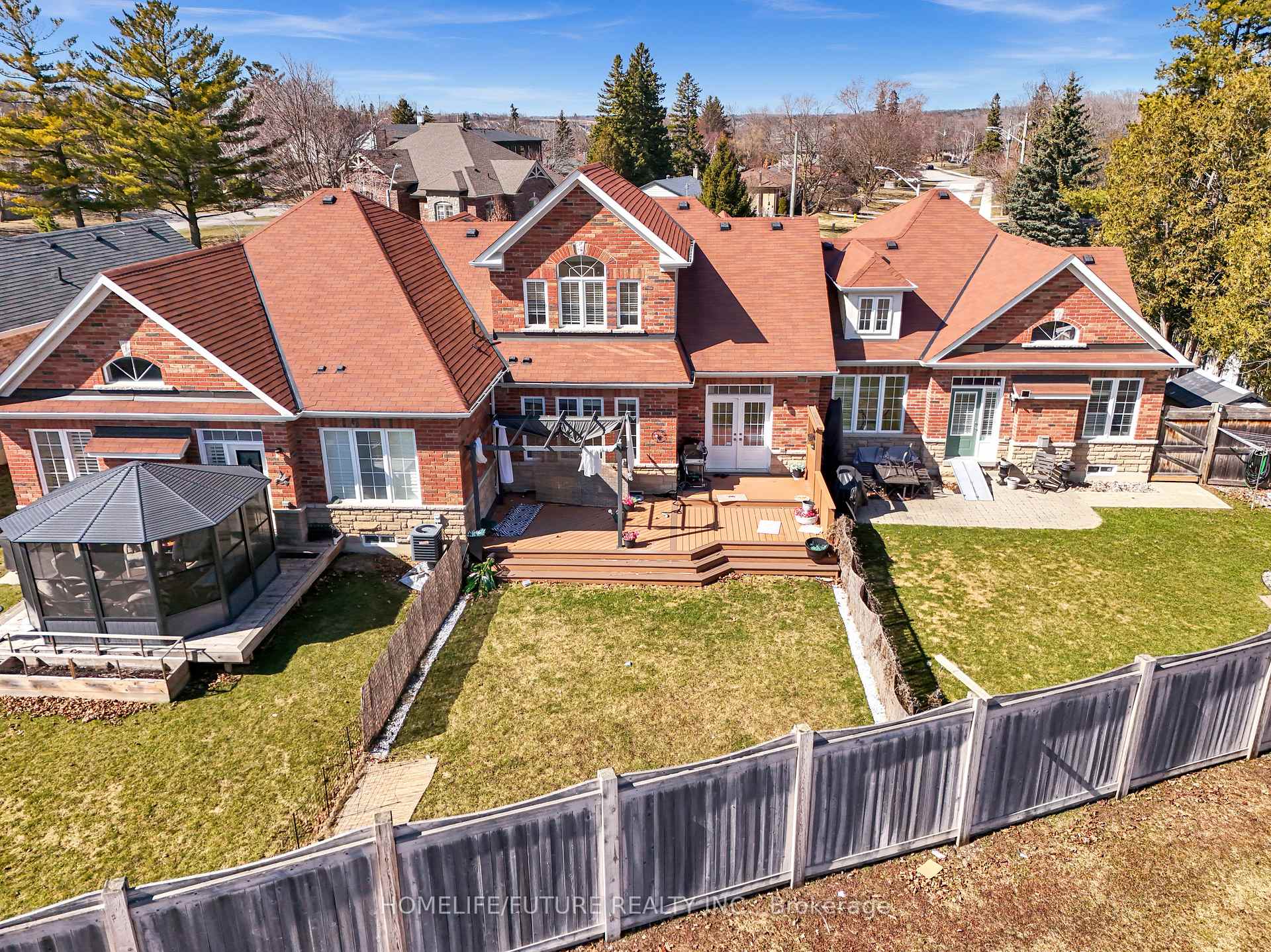 Photo 42 of 15 Heber Down Crescent, Whitby, Brooklin — HOMEH