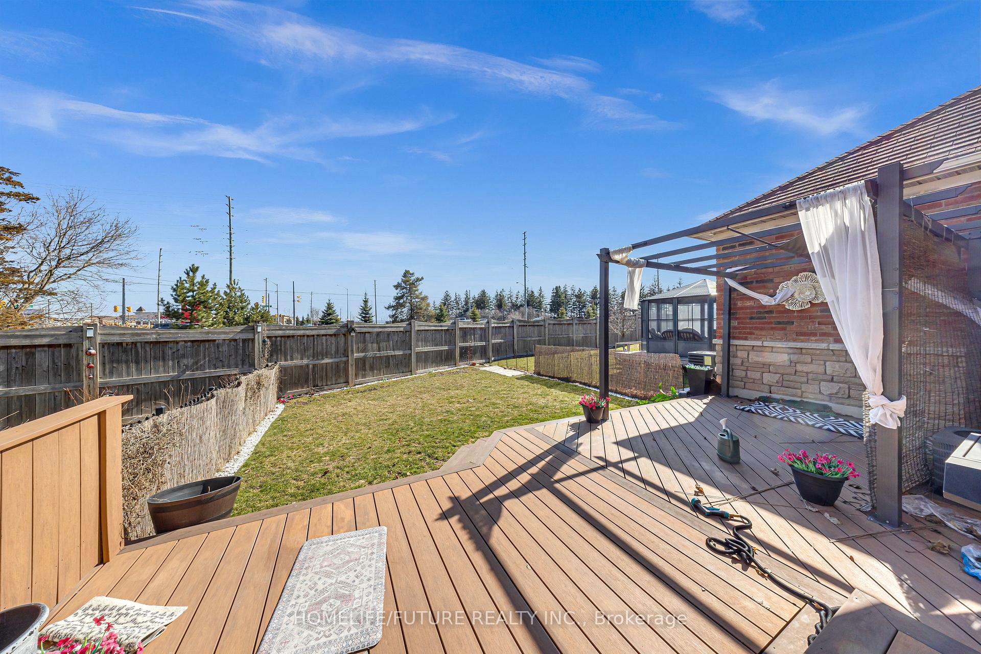 Photo 44 of 15 Heber Down Crescent, Whitby, Brooklin — HOMEH
