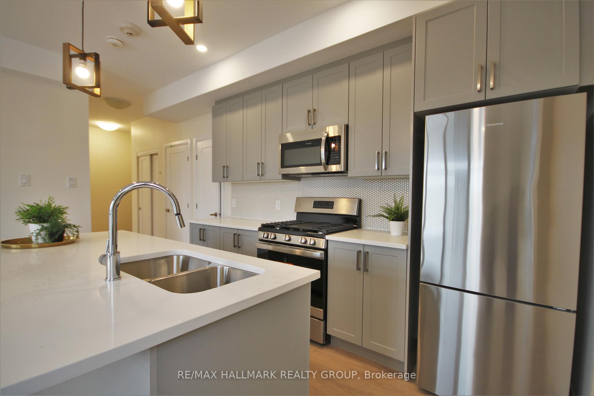 Photo 3 of Unit 203, 351 Croydon Avenue, Ottawa, Lincoln Heights — HOMEH