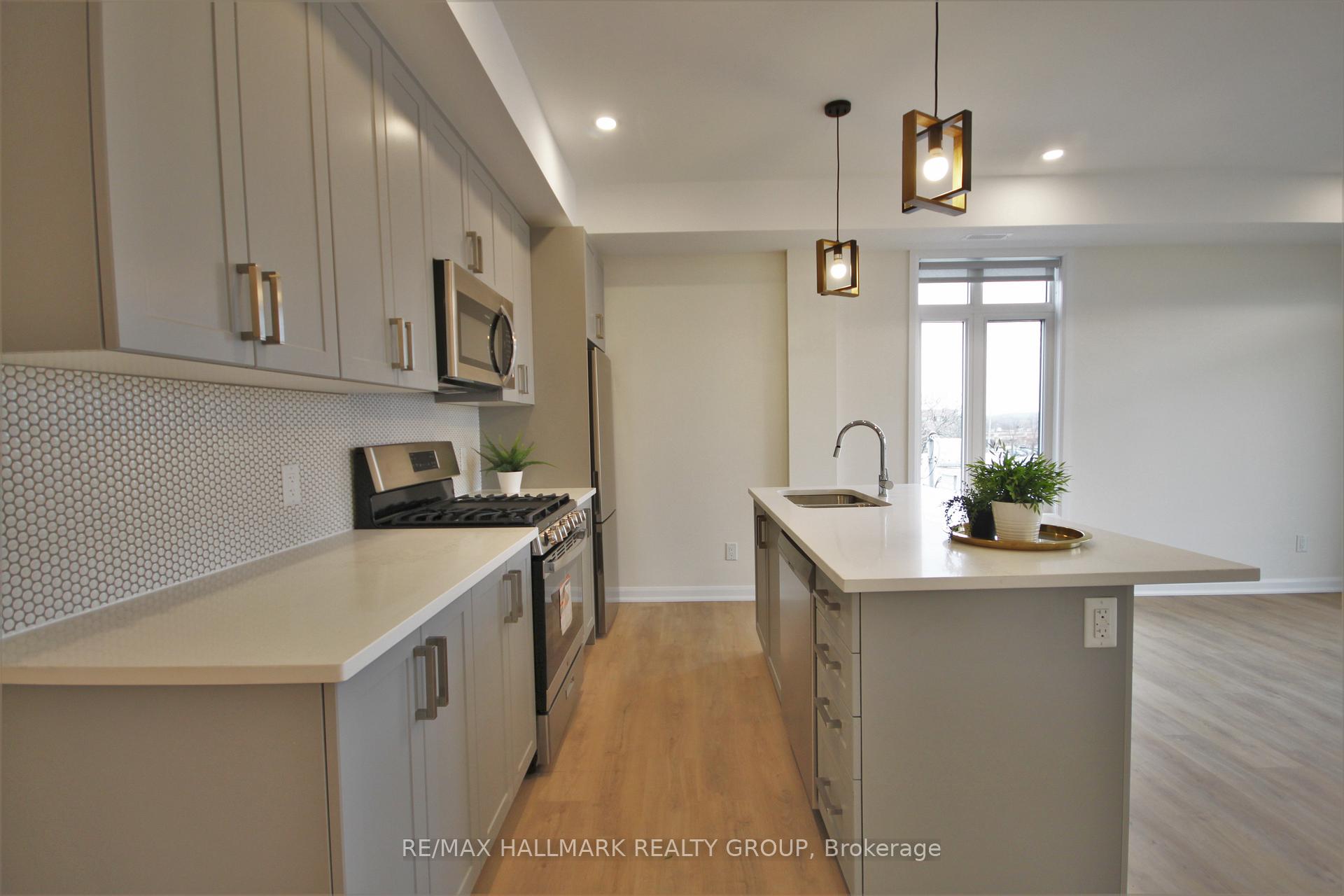 Photo 4 of Unit 203, 351 Croydon Avenue, Ottawa, Lincoln Heights — HOMEH