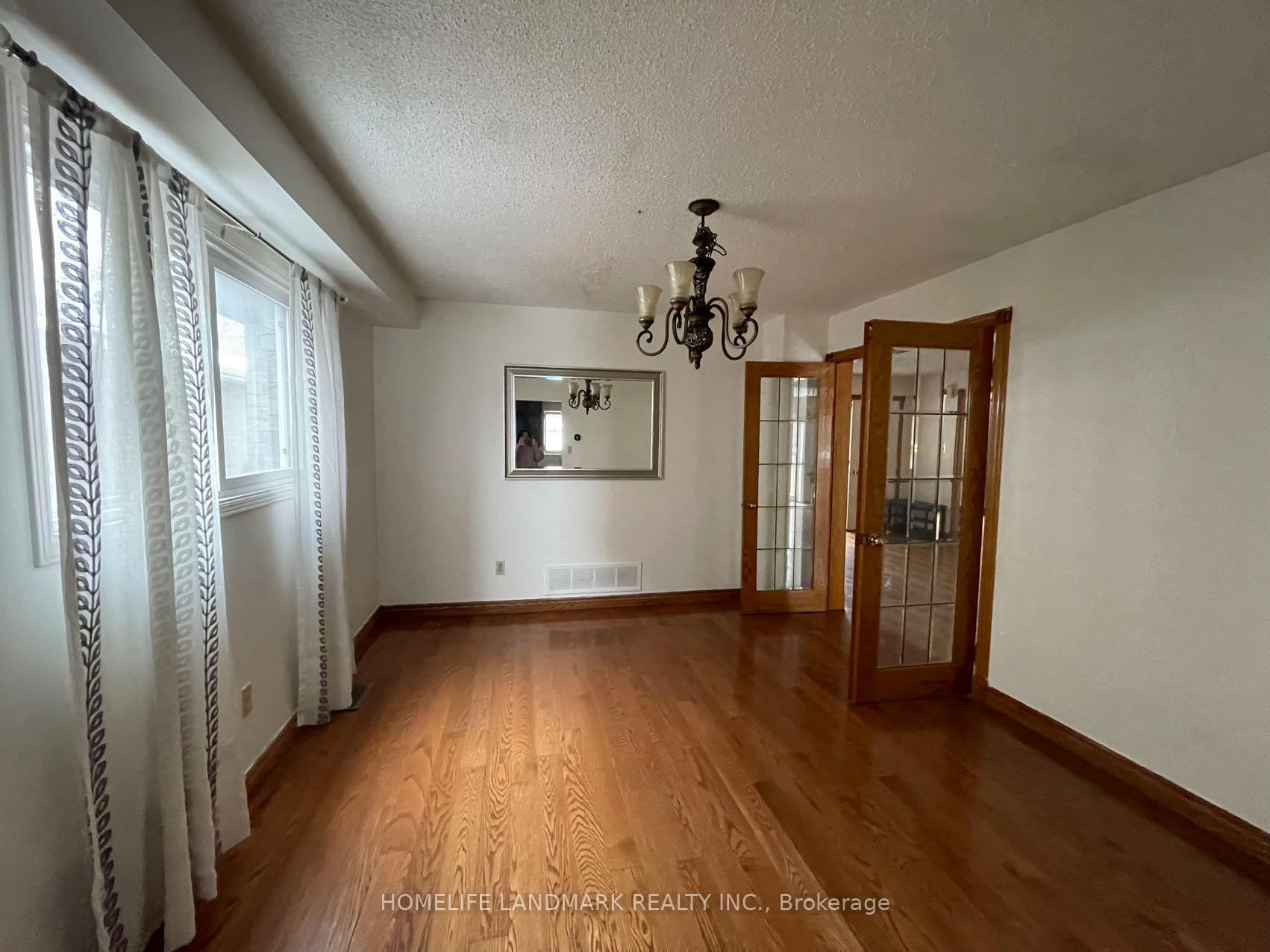 Photo 7 of 151 Cooperage Crescent, Richmond Hill, Westbrook — HOMEH